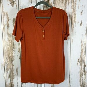 Casual Rust V-Neck Button Tee. Size Large. Excellent condition!